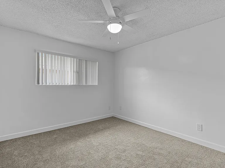 Gardenview Apartments — Photo 8