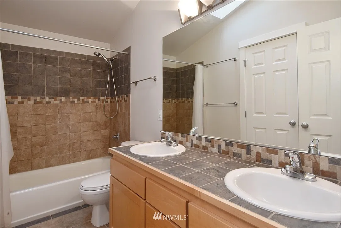 3 bed, 1470 sqft, $3,850 — Photo 4