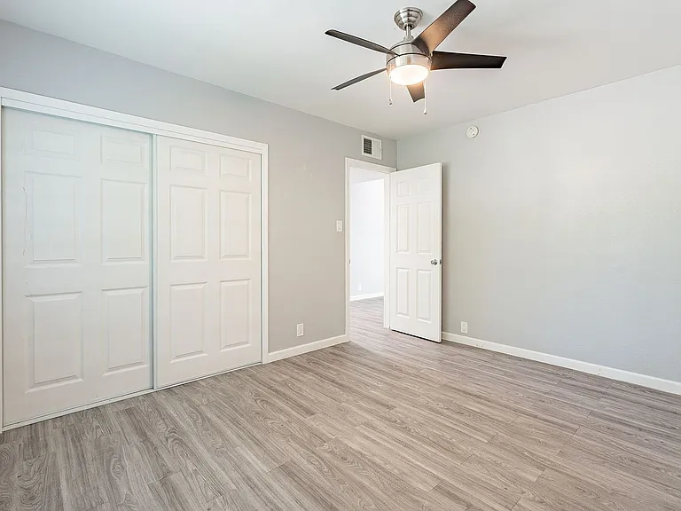 301 W Turney Ave — Photo 25
