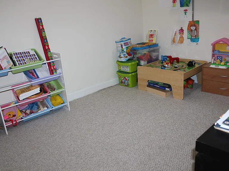 29 Apache Way — Photo 16