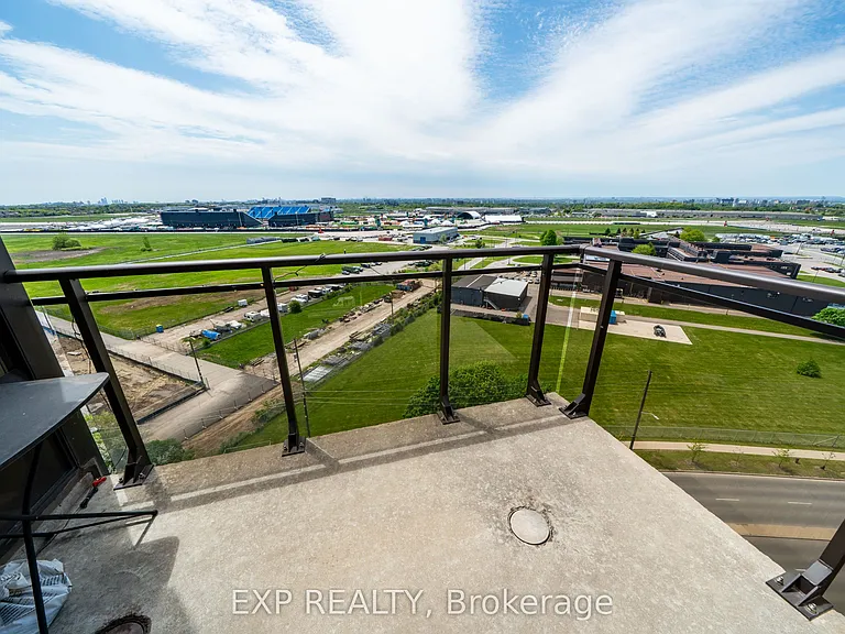 1070 Sheppard Ave W #1514 — Photo 23