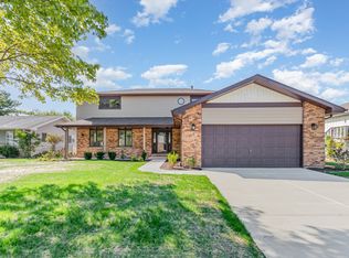 2380 Chestnut Ln, Morris, IL 60450