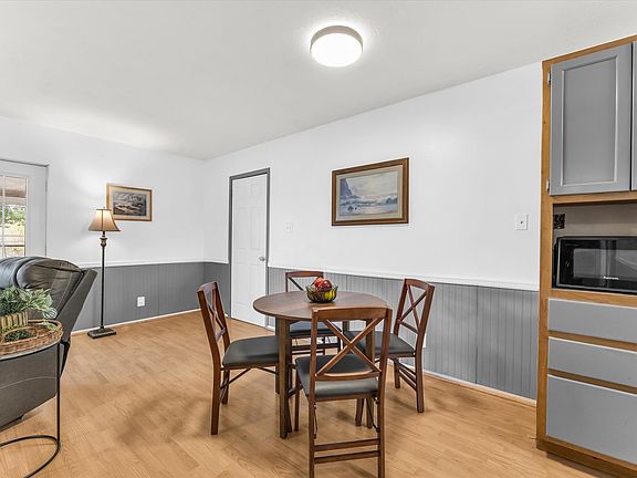 5th image of 261 Oakview Cir