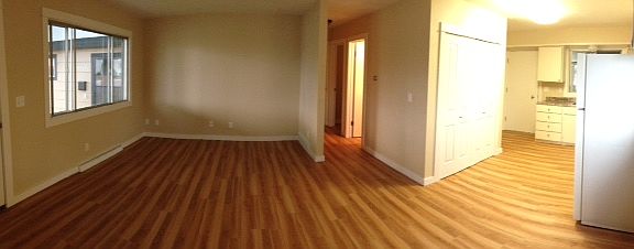 3rd image of 3232 Paxson St Unit 103