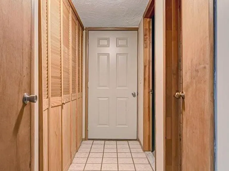 993 Country Place Dr — Photo 34