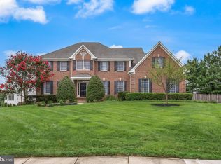 3 White Tail Ct, Moorestown, NJ 08057
