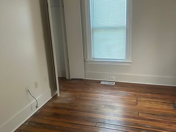 5th image of 715 N Main St APT B