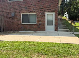 400 Feicht Dr #24, Fenton, MO 63026