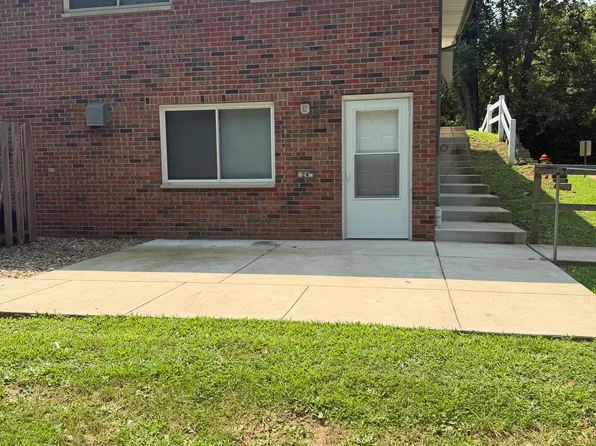 400 Feicht Dr, Fenton, MO