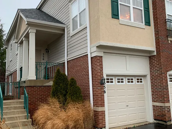 356 Pine Lake Cir, Vernon Hills, IL 60061