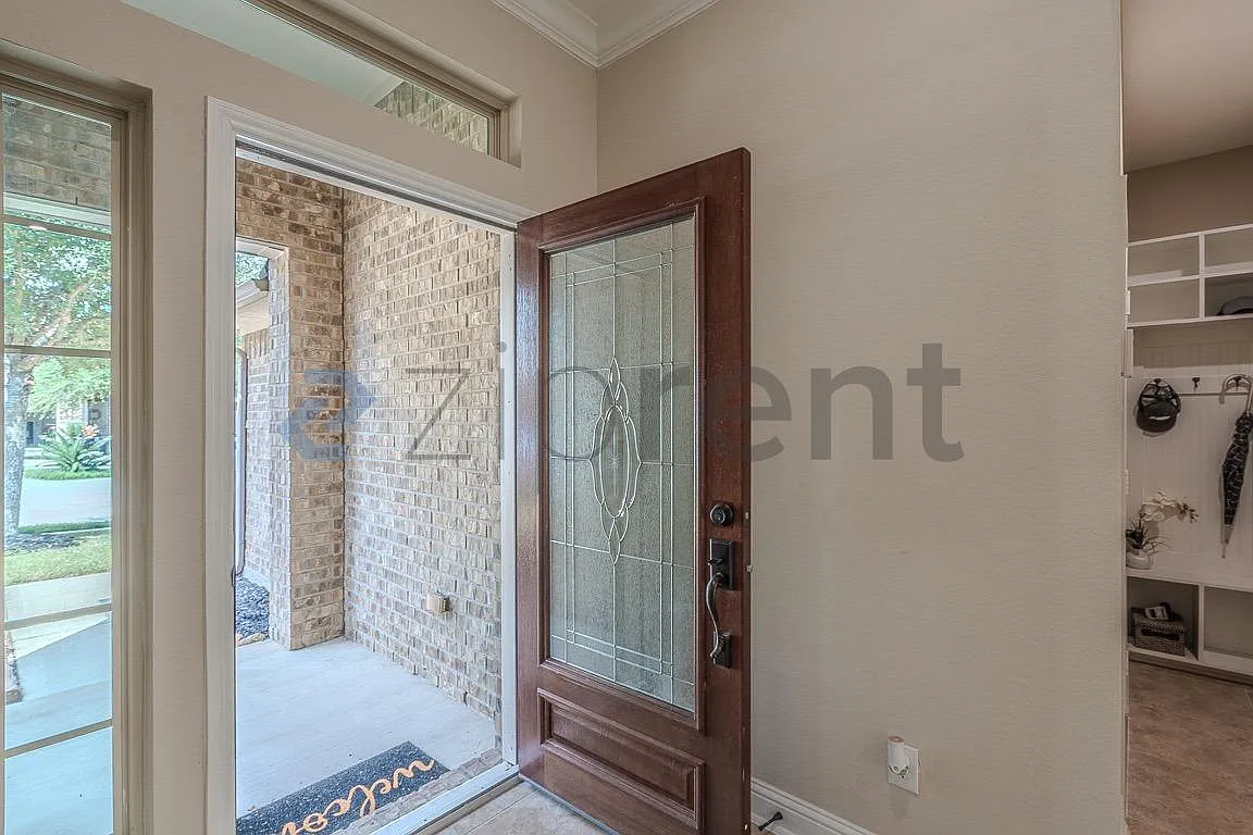 3 bed, 1846 sqft, $2,700 — Photo 4