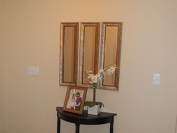 3rd image of 2275 Clairmont Dr W