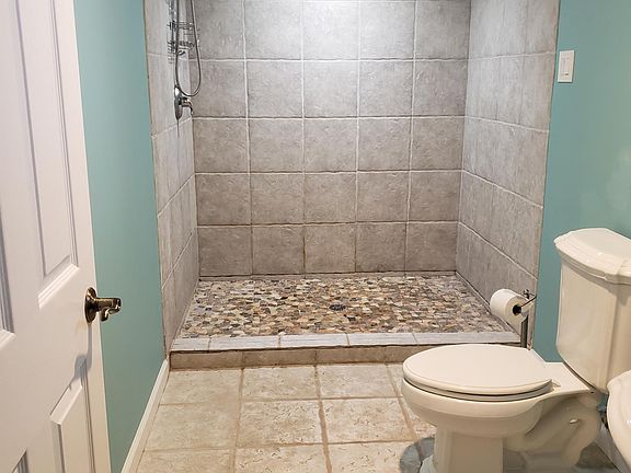 2nd image of 119 Astor Ave