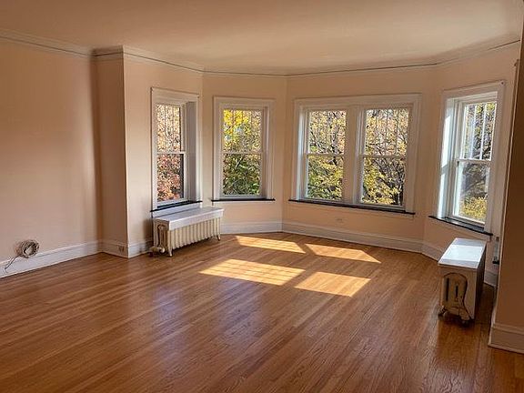 2nd image of 245 S Maple Ave APT 3