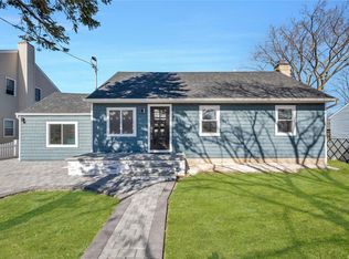 69 Parkdale Dr, North Babylon, NY 11703