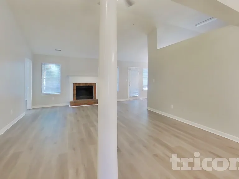 7819 Bar Harbor Dr — Photo 3