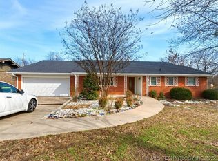 222 S Country Club Rd, Ada, OK 74820