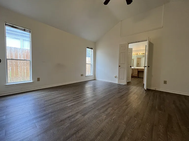 5904 Creekway St — Photo 7