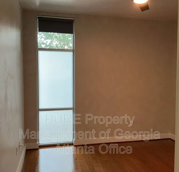 89 Mangum St SW #102 — Photo 16