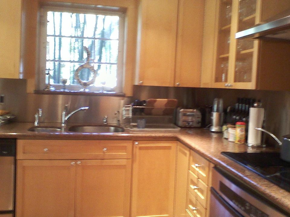 1st image of 1098 NE 96th St