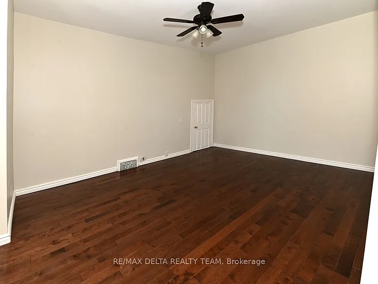 355 Bronson Ave — Photo 17