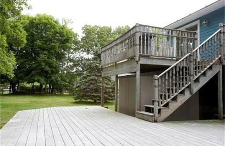 2nd image of 556 Massapoag Ave #House