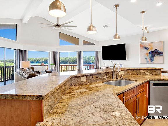 2nd image of 3806 Spinnaker Dr #202