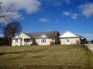 14336 E 250th Ave, Flat Rock, IL 62427
