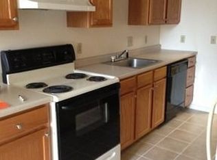 497 Silver St APT 103, Manchester, NH 03103
