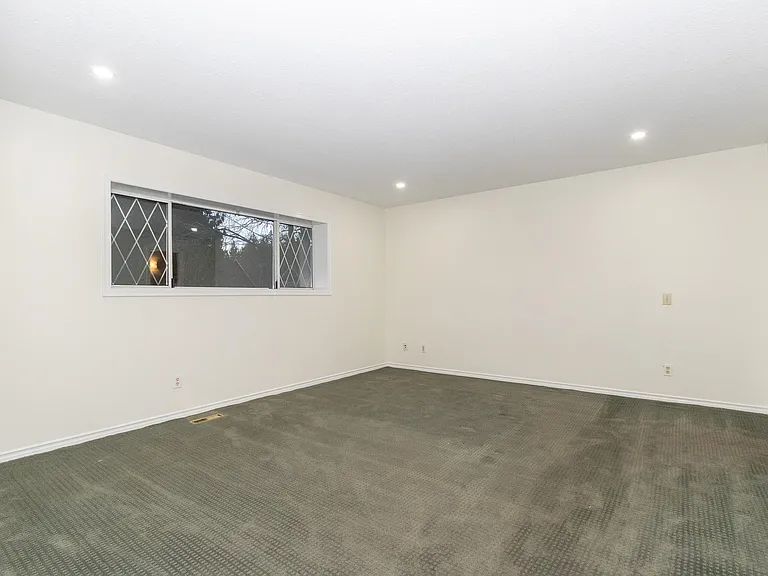 13811 27th Ave — Photo 25