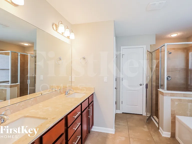 4607 Sherman Hills Pkwy — Photo 10