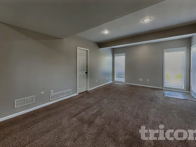 2116 SW Chase Dr — Photo 16