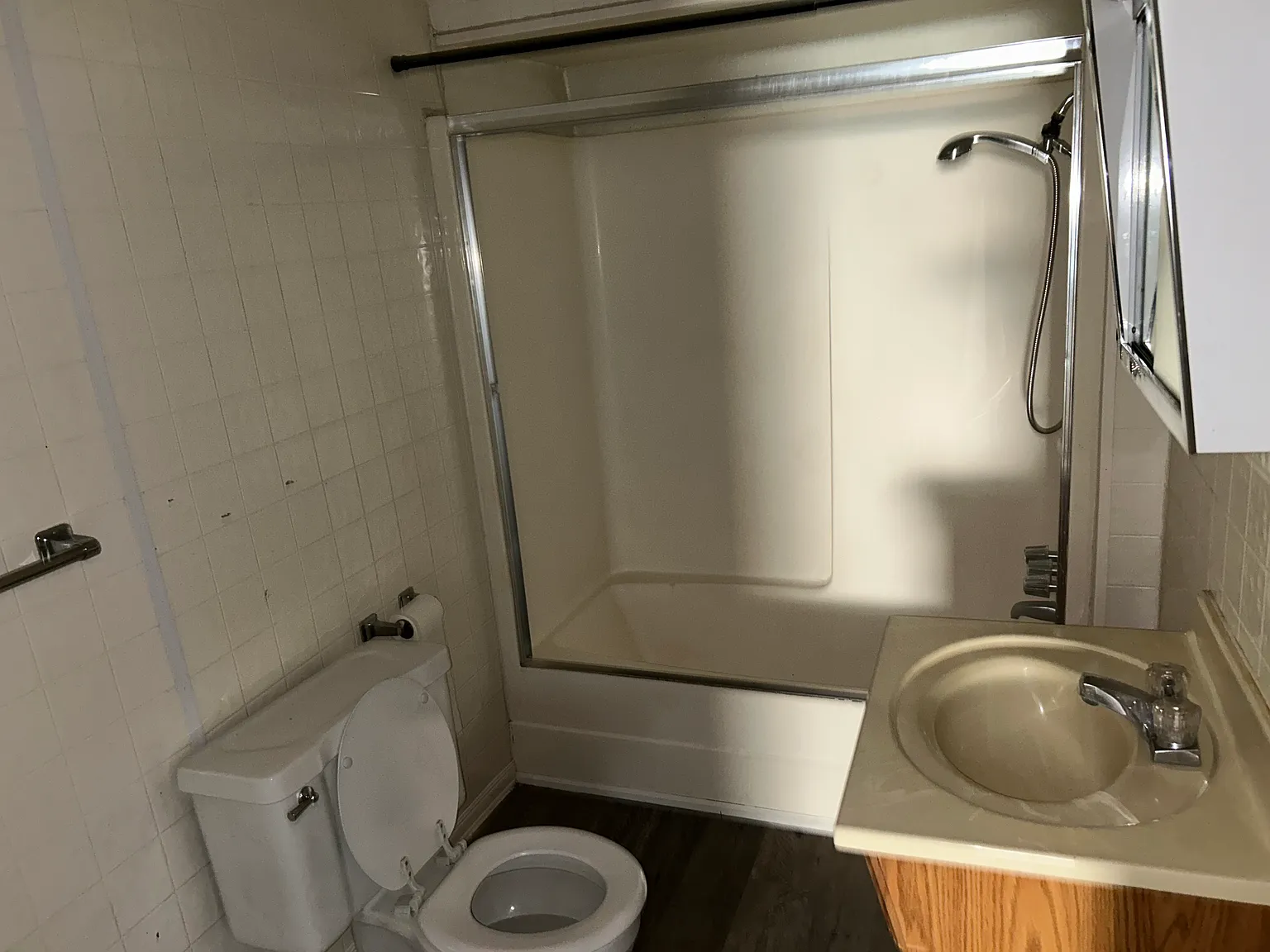1 bed, 1100 sqft, $725 — Photo 3