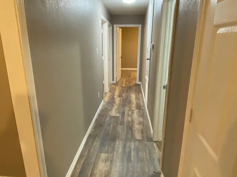 1502 Daffan Ave — Photo 5