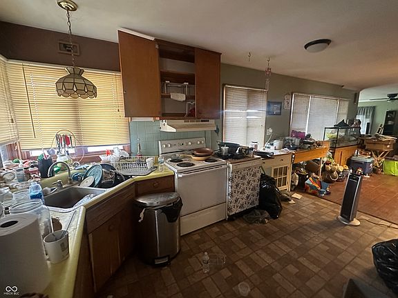 3rd image of 6451 E State Road 234