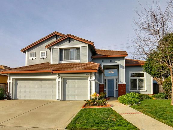 3rd image of 3419 Lake Terrace Dr