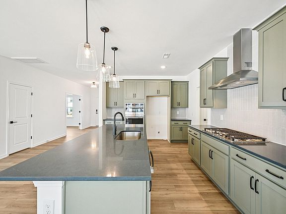 7th image of this home