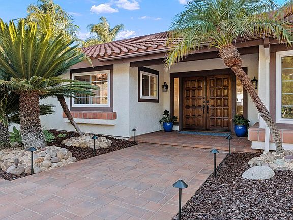 5th image of 1611 Stoneridge Cir