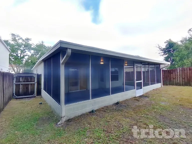 10435 Blackmore Dr — Photo 15