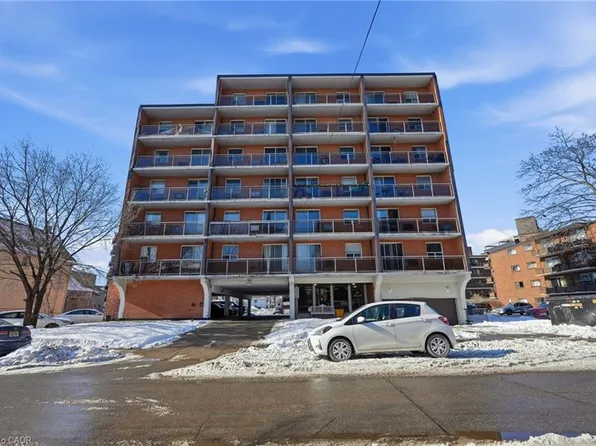 30 Summit Ave #505, Hamilton, ON L8V 2R8