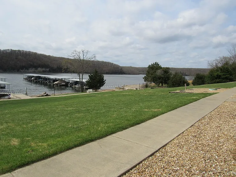 549 Park Place Dr #1D — Photo 30