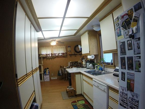 3rd image of 1728 E Eden Pl