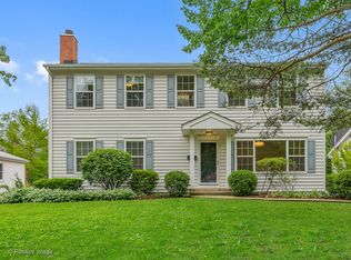 19 Arthur Ave, Clarendon Hills, IL 60514