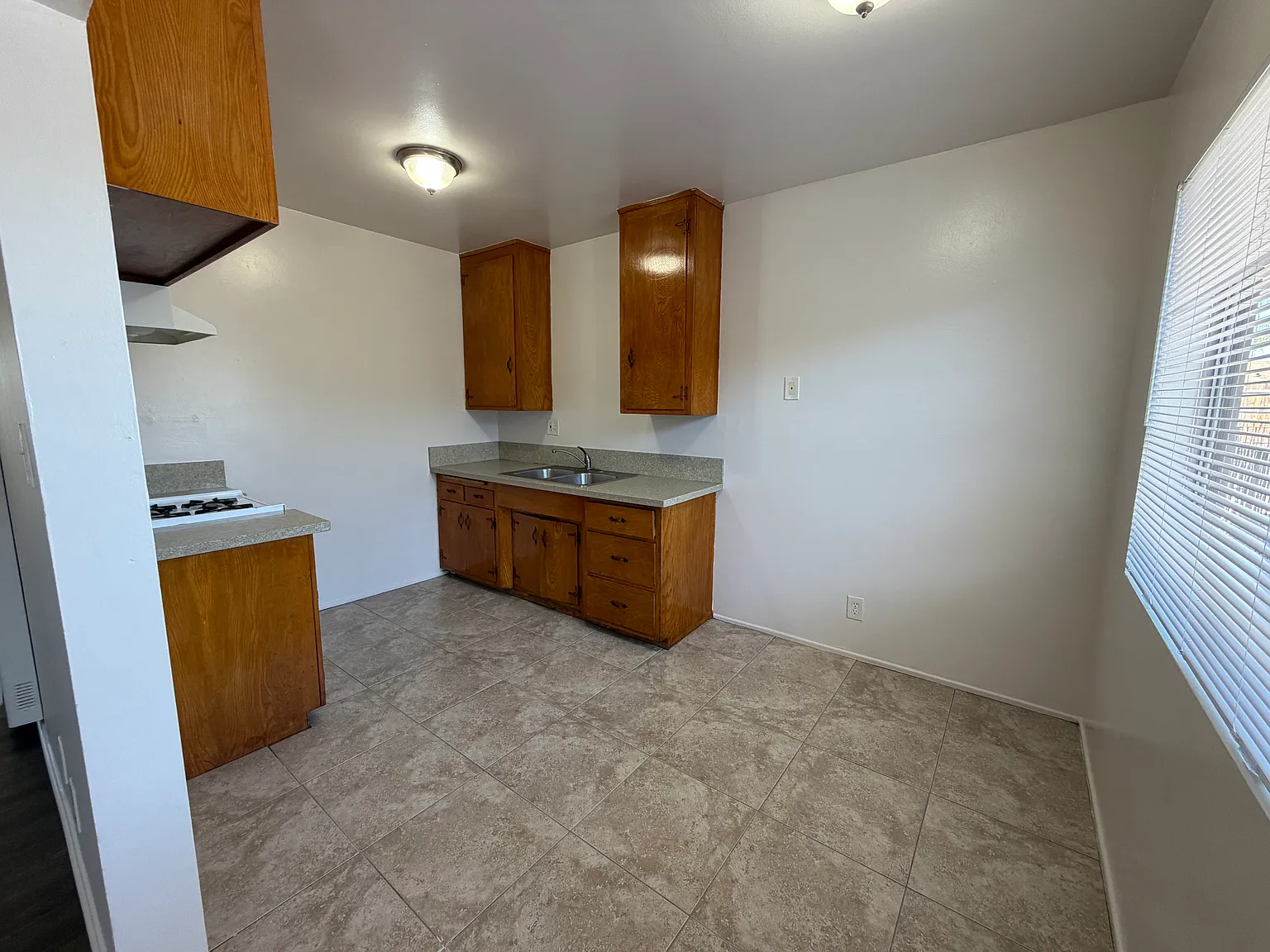 2 bed, $1,950 — Photo 4