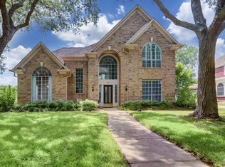 2038 Plantation Bend Dr, Sugar Land, TX 77478