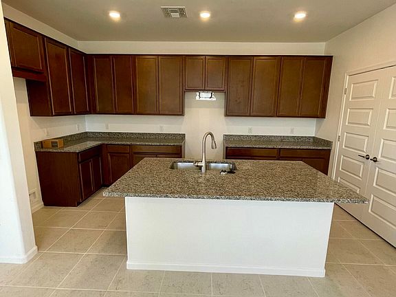 5th image of 7184 W Vineridge Dr