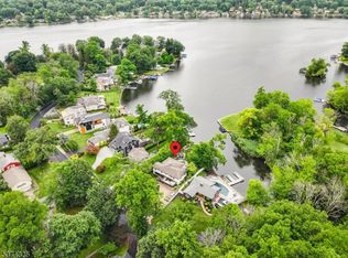 590 W Shore Trl, Sparta, NJ 07871