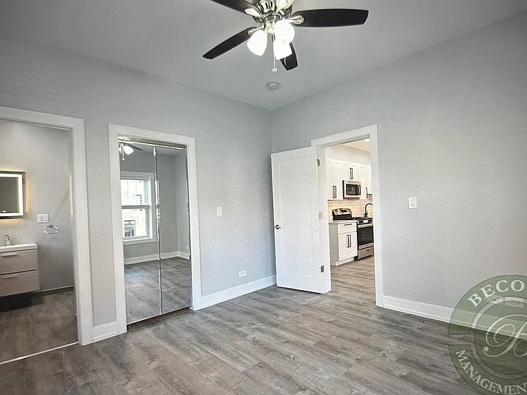 6035 N Winthrop Ave #2 — Photo 5
