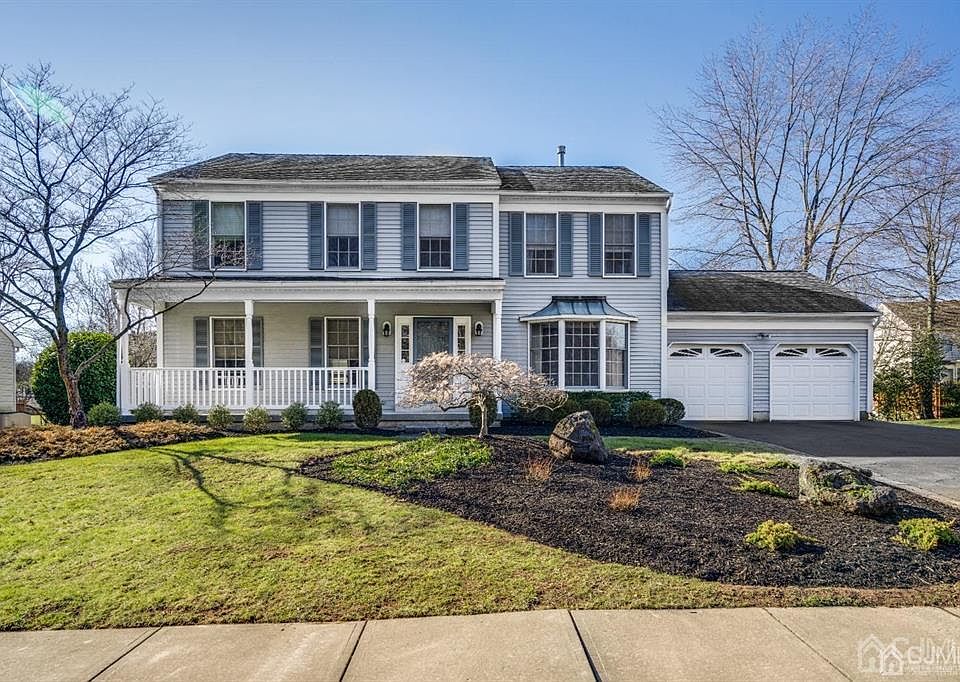 1st image of 64 Eleanor Dr