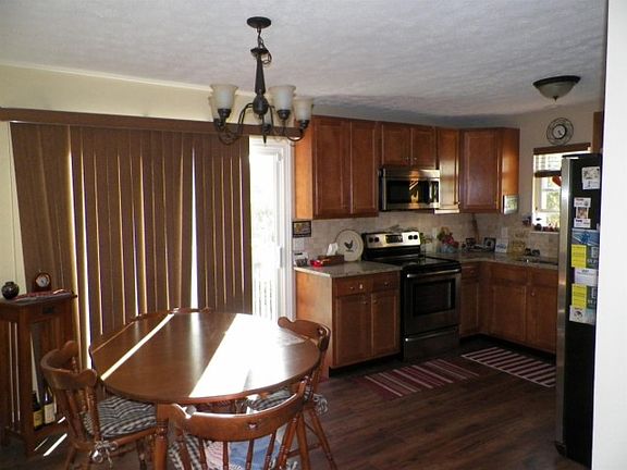 5th image of 414 Glenview Ct